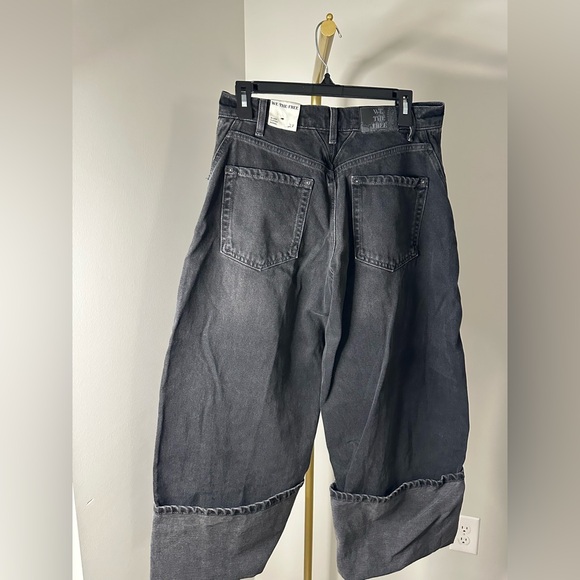 NWT! We The Free Olsen Cuffed Barrel Leg Jeans - Picture 7 of 11